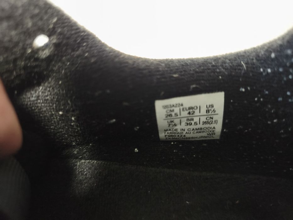 Buty męskie Asics. 42