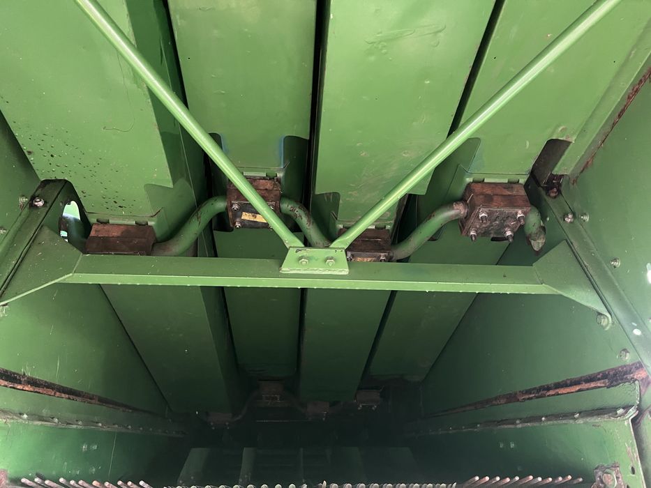 Свіжопривезений комбайн John Deere 1157 жатка Шумахер