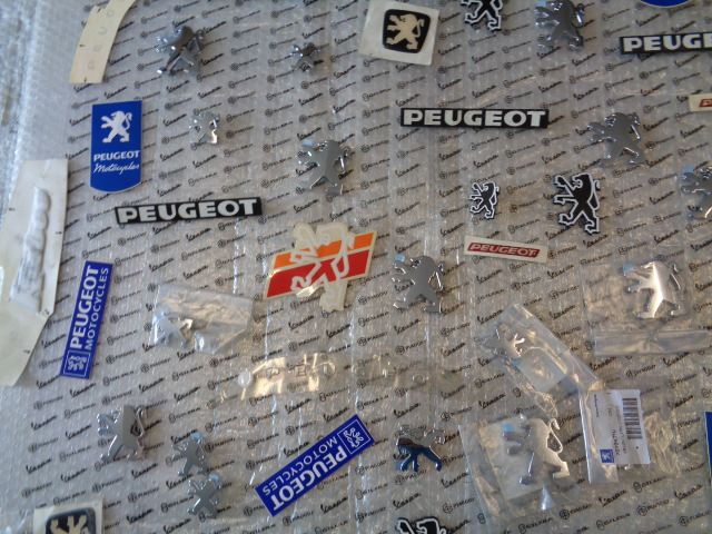 Naklejki Emblematy Peugeot kisbee speedfight elystar satelis elyseo