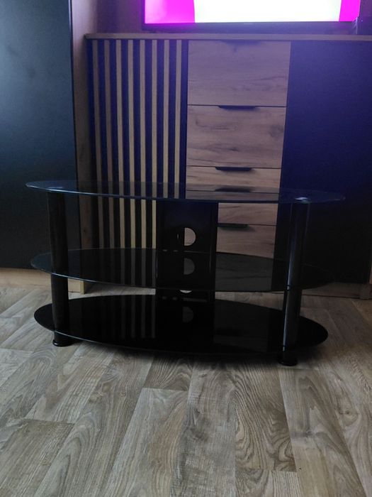 Sprzedam stolik pod telewizor
