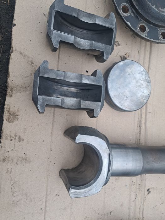 Краз 260 6437Полуось цапфа ступица