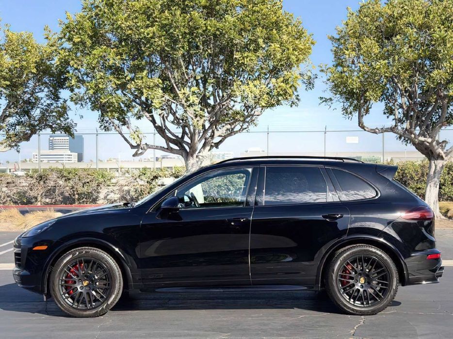 Porsche Cayenne      2017