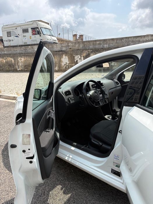Carro VW Polo 1.0 BLUEMOTION