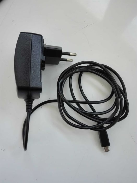 Garmin AC Charger (220 Volts) with Mini-USB Output64730009543553121