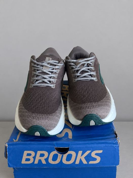 Кросівки Brooks 44 нові
