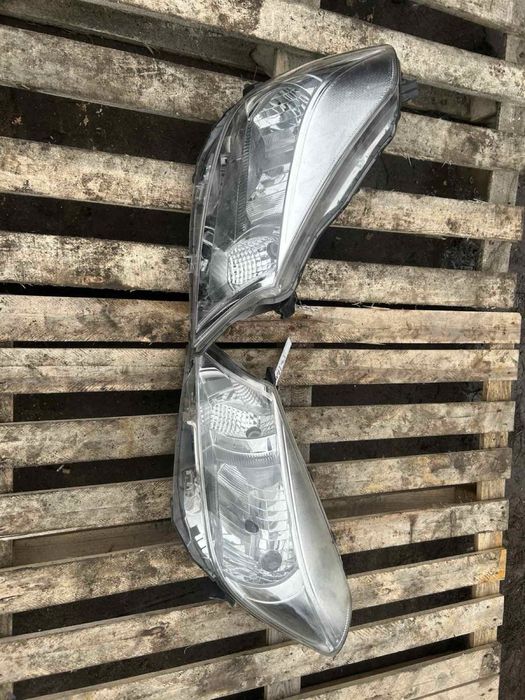 Фари фара Toyota Yaris тойота яріс