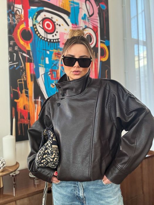 Бомбер нереально крутий