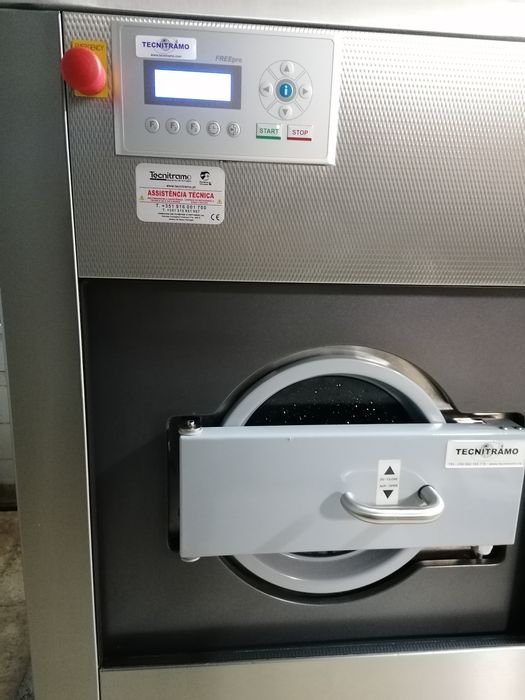 Máquina de lavar roupa industrial / self service lares e Residências