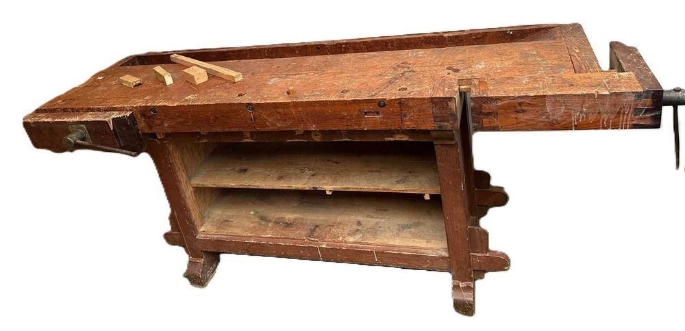 Bancada antiga de merceneiro, mesa de trabalho