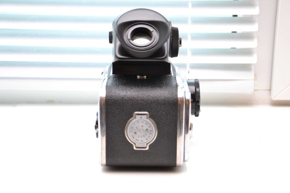 Плёночный фотоаппарат Киев 88 ( НЕРАБОЧИЙ )