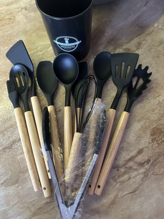 Przybory Kuchenne Silikonowe Drewniane.