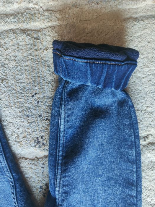 Komplet chłopięcy 104 jeansy joggery sweter H&M Cool Club Smyk