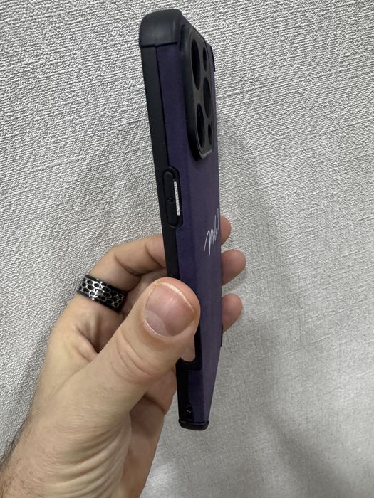 Чехол для iPhone 16 Pro Max. Новый