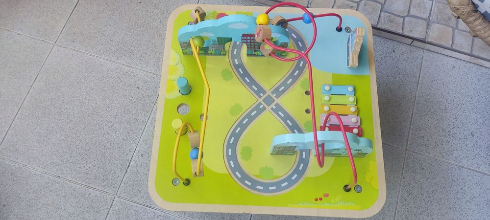 Mesa de brincar de criança