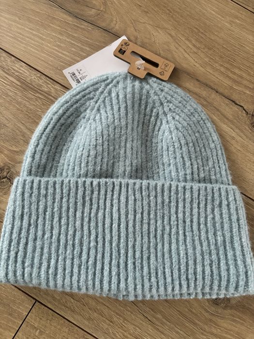 Ciepła czapka w kolorze miętowym