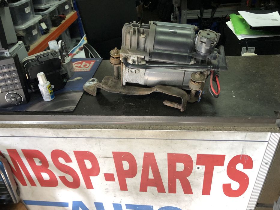 Compressor suspensao pneumatica Mercedes W211