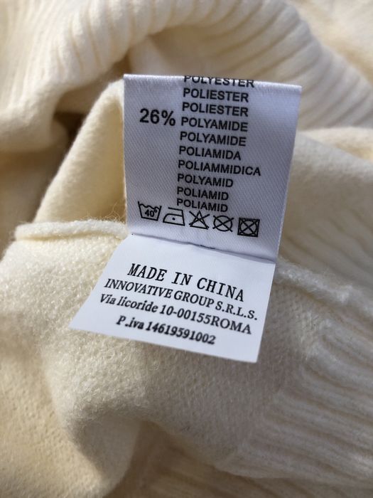 Sweter dlugi z koronką