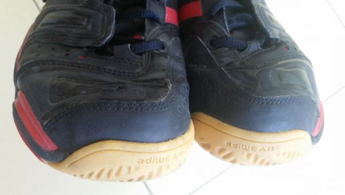 Vendo ténis Adidas 3D stabilizer para futsal (tamanho 41)
