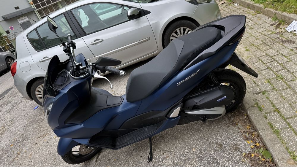 Alugo moto pcx 2024