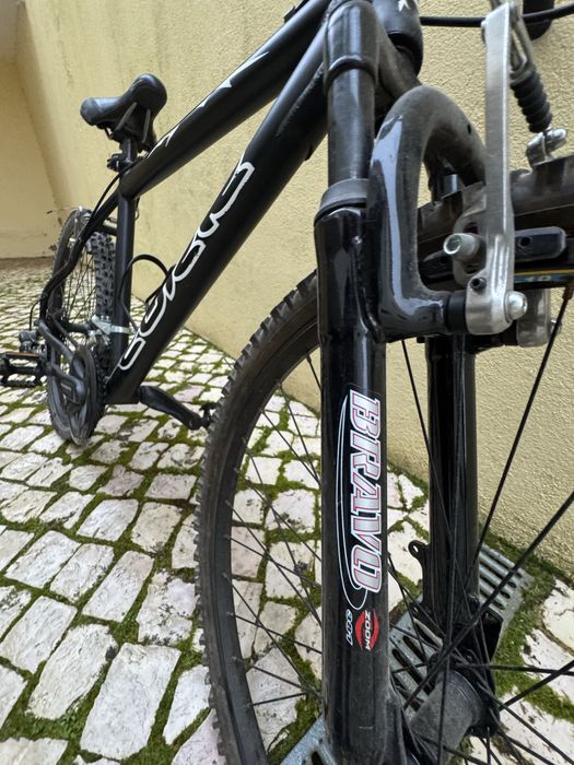 Bicicleta nova com roda tamanho 26