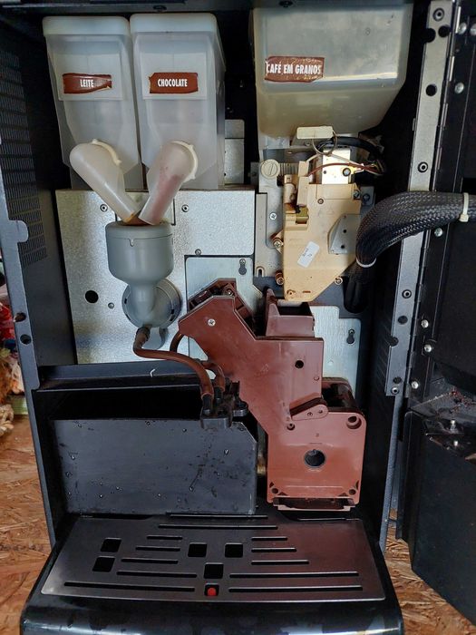 Máquinas de café saeco multifunções ( com moedeiro)