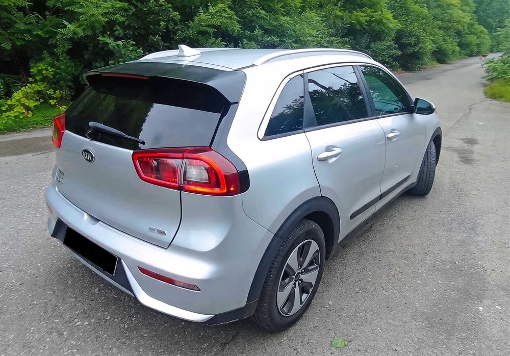 KIA Niro Гібрид економний