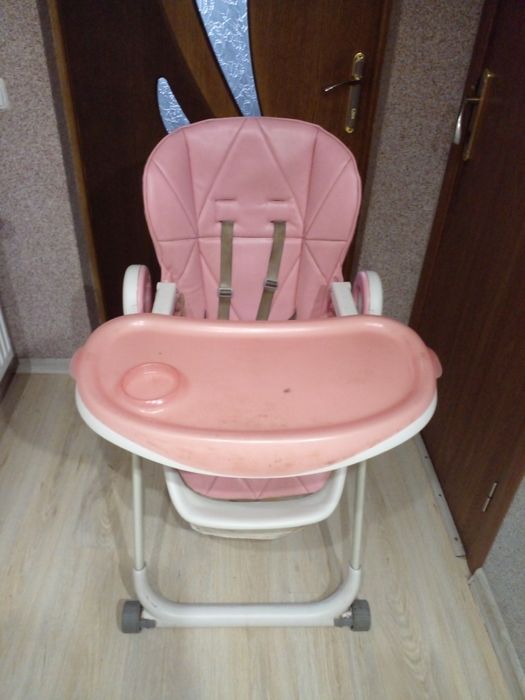 Столик для годування в хорошому стані