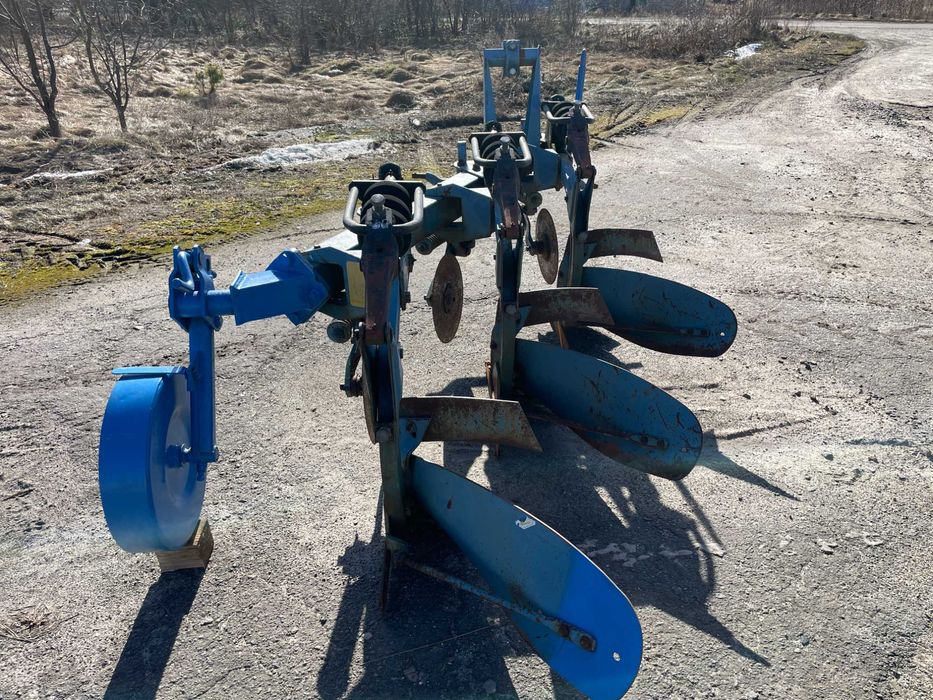 Продам Плуг 3-корпусний Overum 3-25-30-35-40 Rabe Werk Kverneland