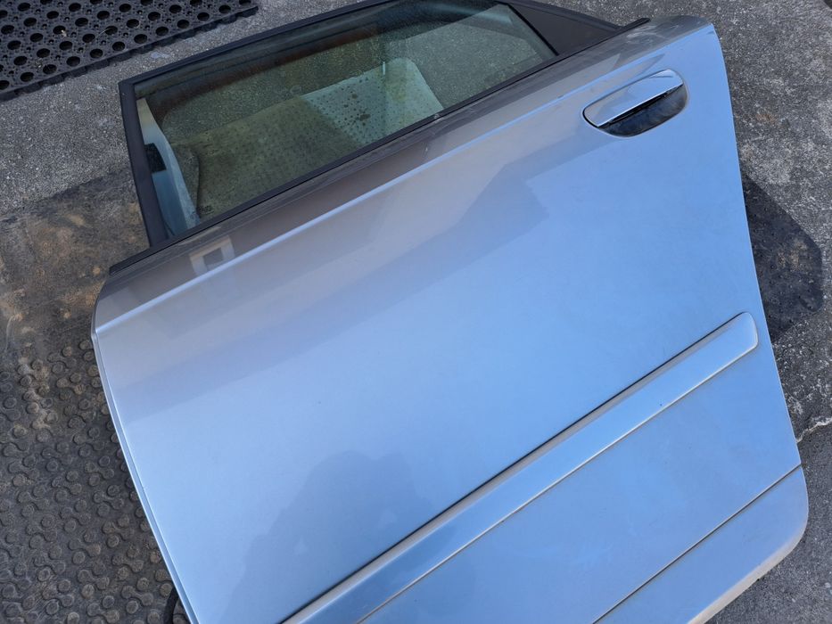 Audi a4 b7 drzwi lewe lewy tył tylne ly7g ładne