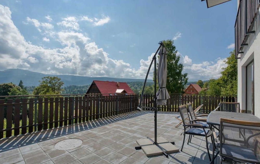 Apartament z tarasem i pięknym widokiem