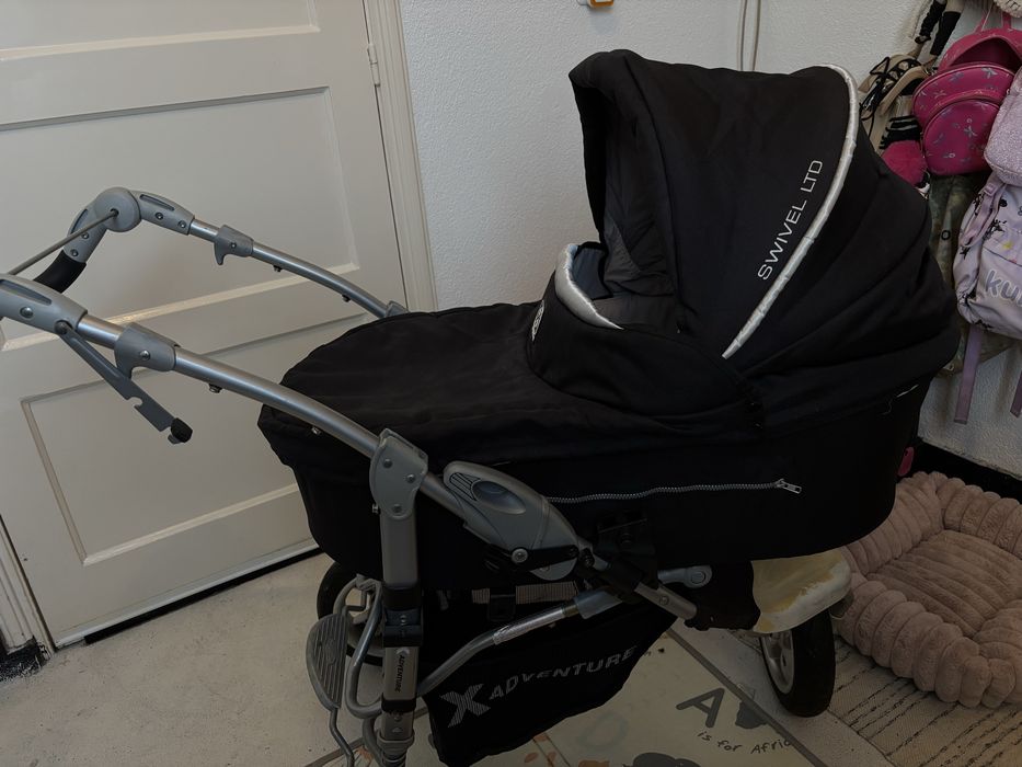 Отдам бесплатно коляску с автокреслом MAXI COSI