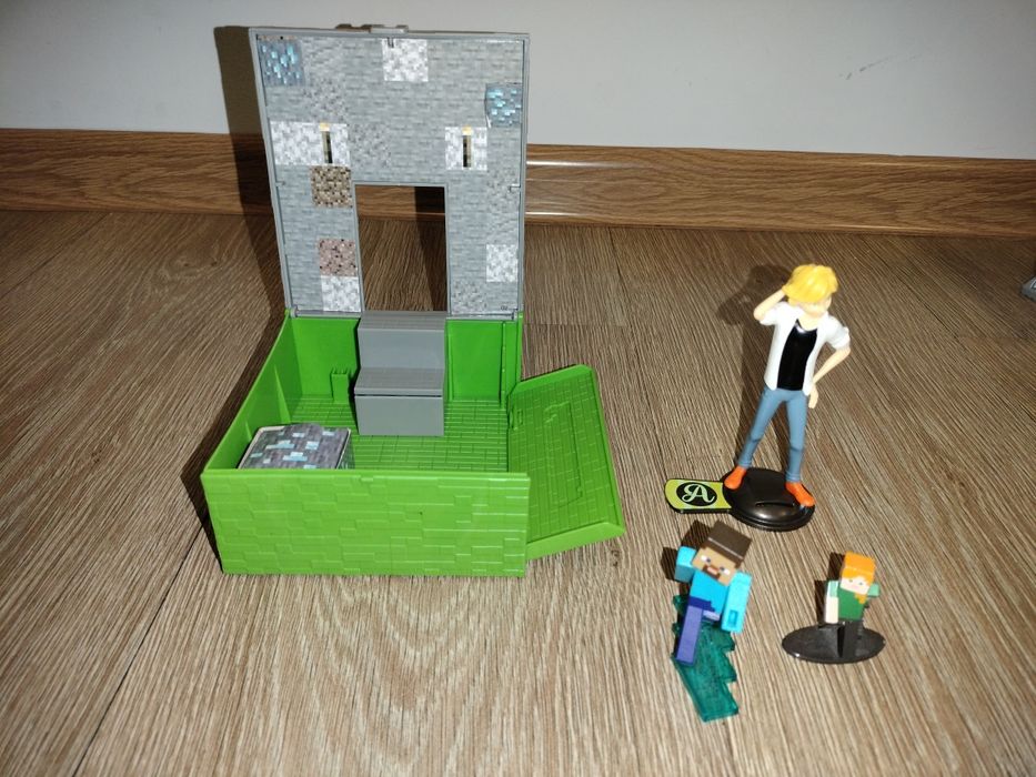 Sprzedam figurki Minecraft