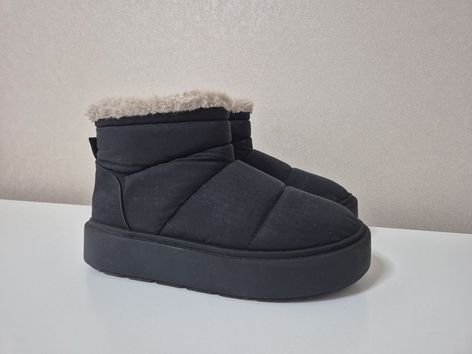 Уггі Zara, 36/зимові чоботи, ботинки, дутіки