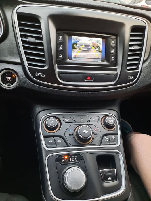Chrysler 200 2015 • 2.4 бензин • 9-ступенева АКПП