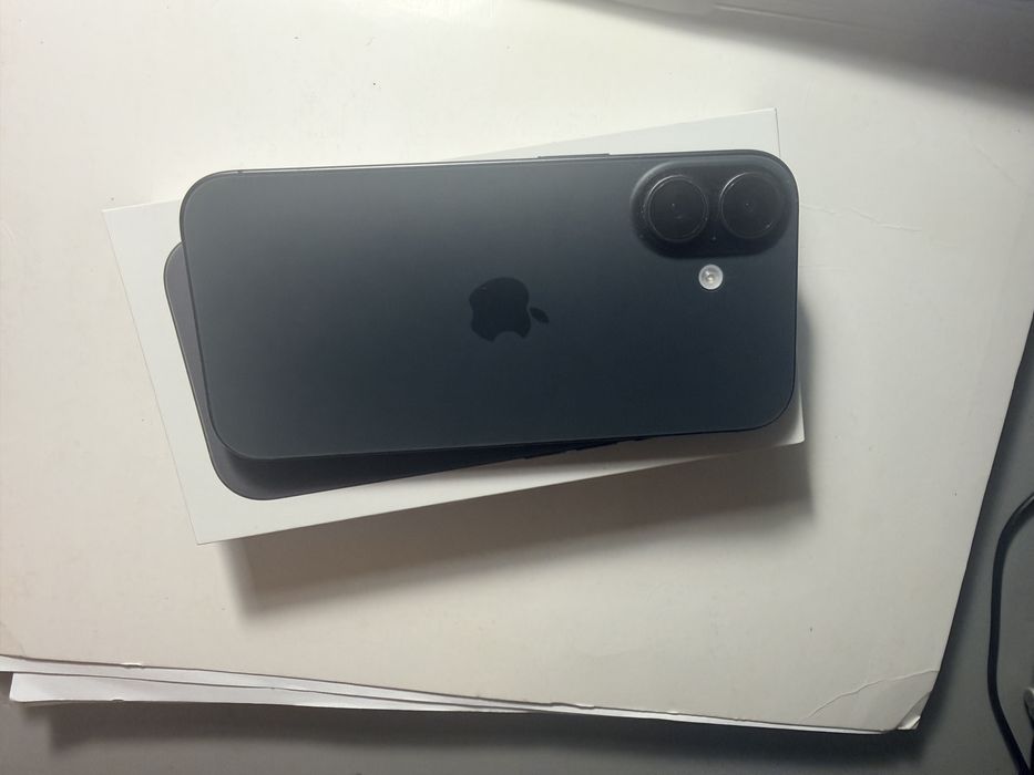 Iphone 17 gwarancja apple do 20 lutego wizualnie jak nowy