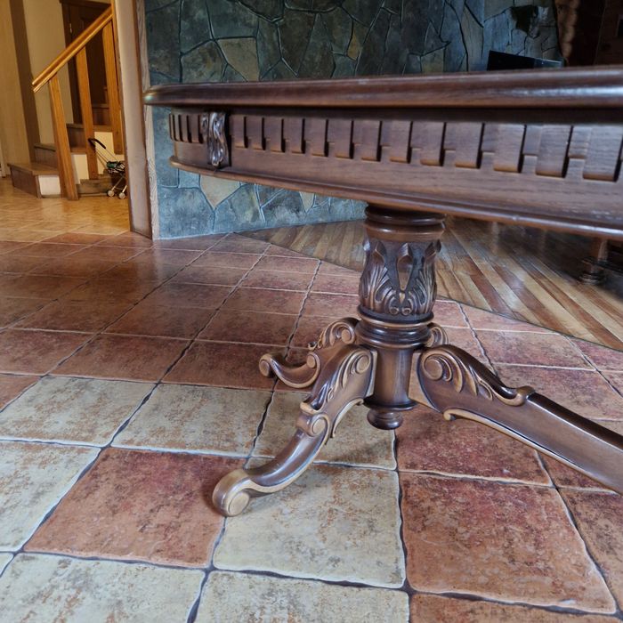 Продам стіл дерев'янний