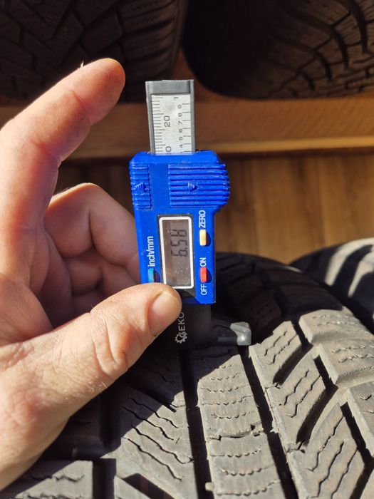 215/65/17 Continental para zima 6,5mm 2023r