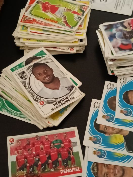 Grande lote de cromos de futebol