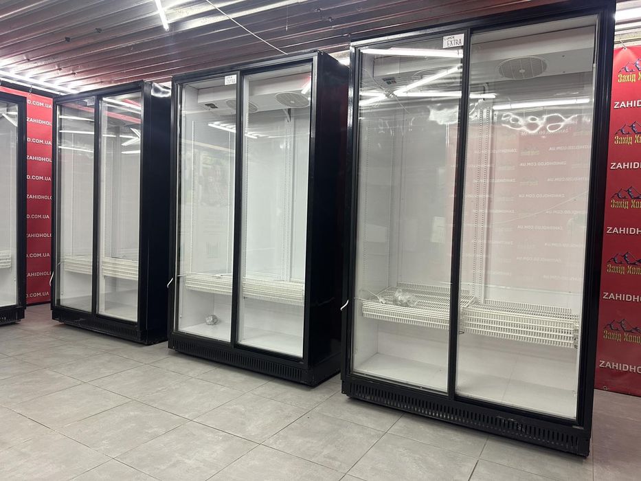 Холодильна вітрина. Вітрина для напоїв. Шафа холодильна. Холодильник