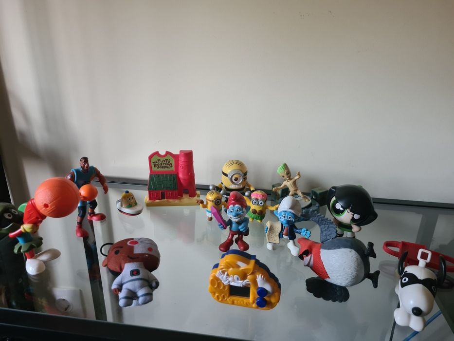 Collectible Figures - Various434198802198712323