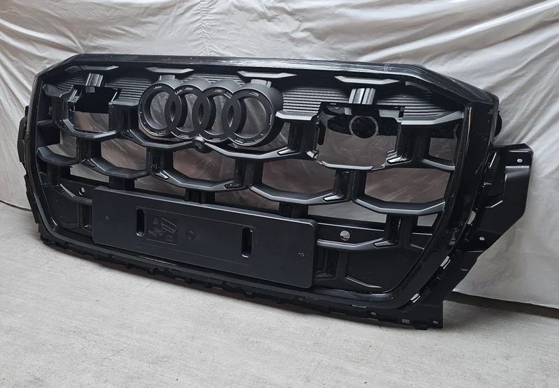 Решетка радиатора Audi Q7 4M 2024 2025 2026 рестайлинг 4M0853651BM3FZ