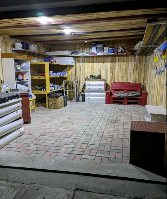 Продам часть дома в центре города с гаражом.Владелец