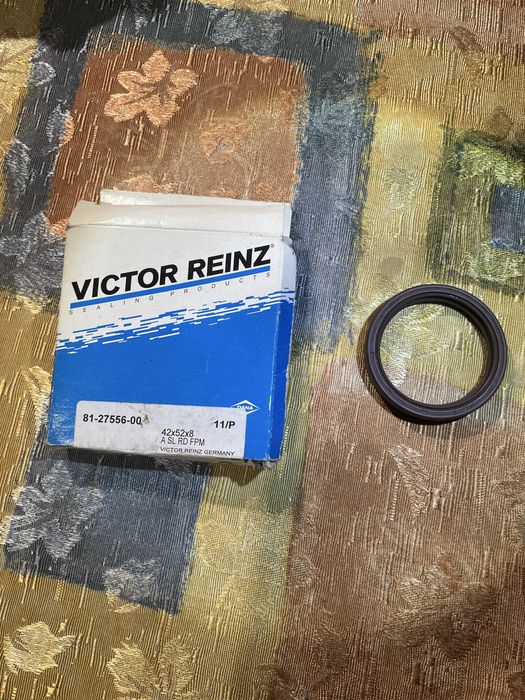 Сальник коленвала