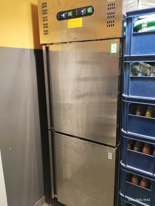 Szafa gastronomiczna chłodniczo mroźnicza Poj. 2*300l.