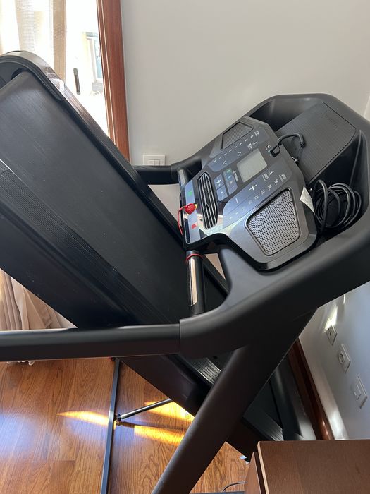 Última semana à venda: Passadeira Domyos T900C dobrável em avaria