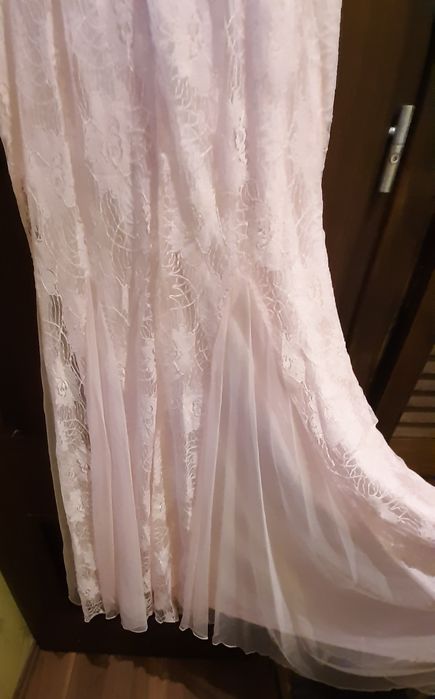 Sukienka ślubna różowa