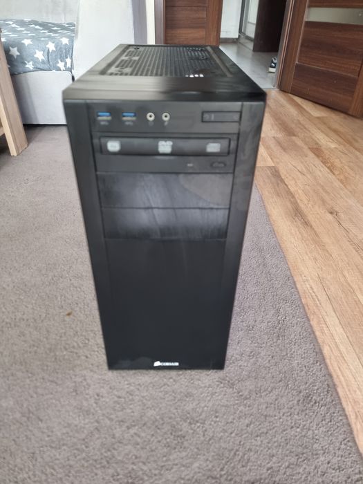 Obudowa corsair carbite 200r