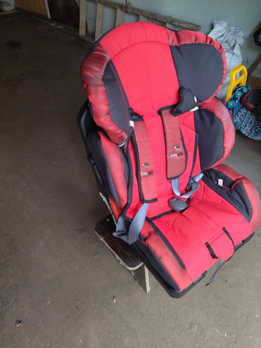 Крісло дитяче автомобільне