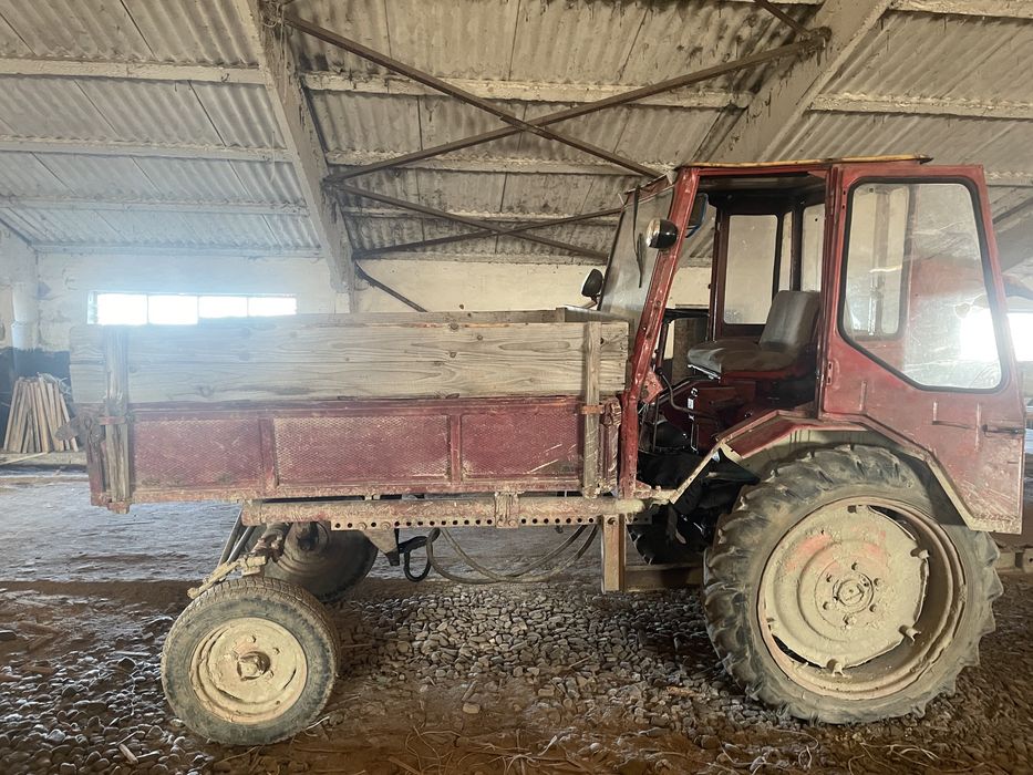 Продам трактор Т16м