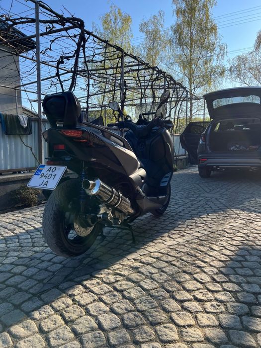 Yamaha X - MAX 250